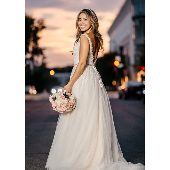 Wtoo by Watters Vielle Gown size 0 Ivory-Almond : bought at Anthropologie BHLDN - Picture 1 of 4